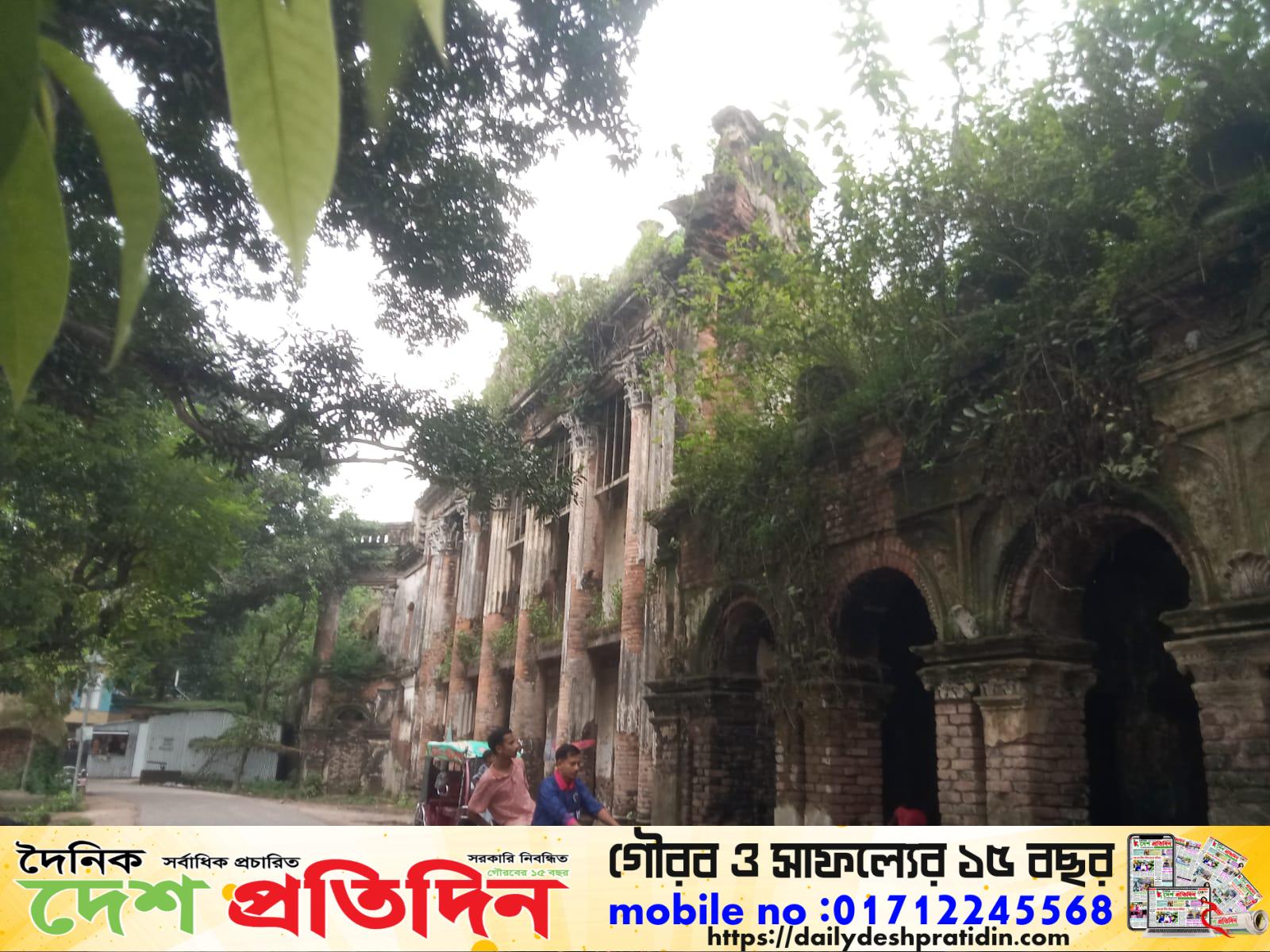 নওগাঁ জেলার দুবলহাটির রাজবাড়ীর সংস্কার প্রয়োজন জেলা প্রশাসনের হস্তক্ষেপ কামনা