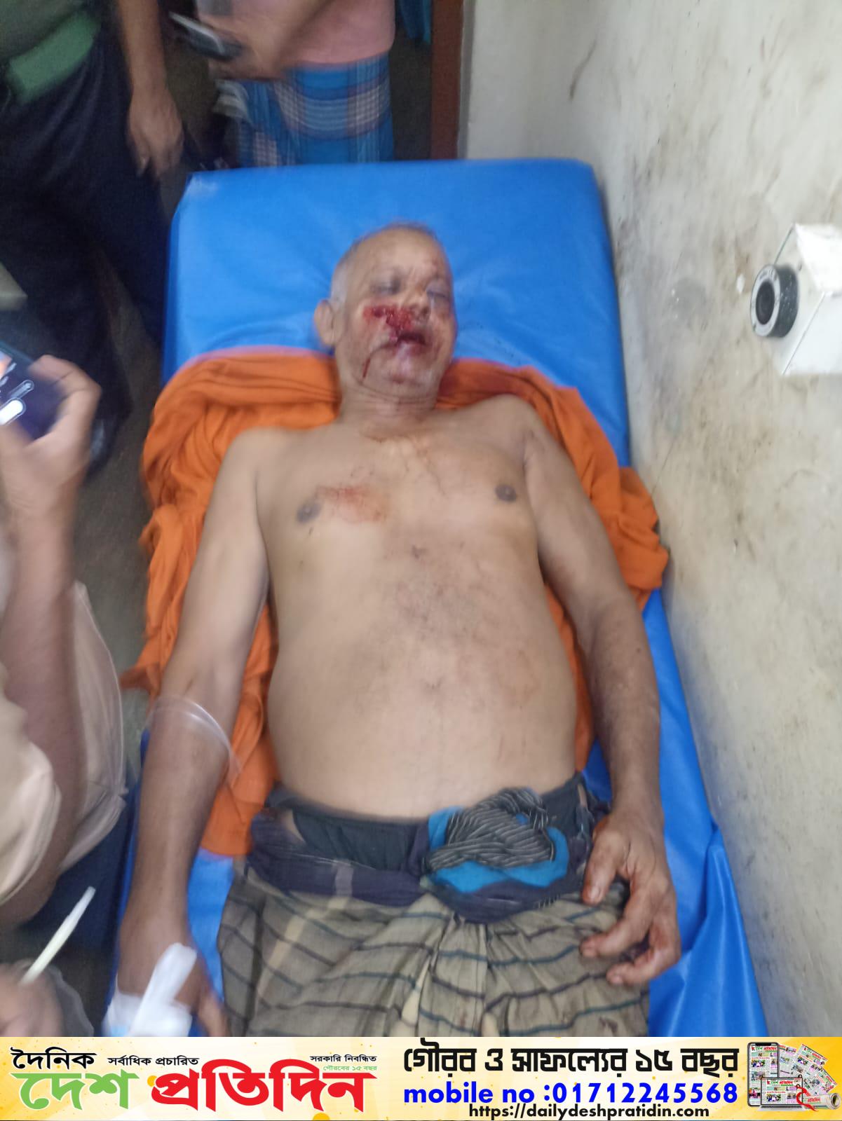 বামনায় নেশার টাকার জন্য পিতাকে কুপিয়ে আহত, বড় ভাইয়ের স্ত্রী যখম