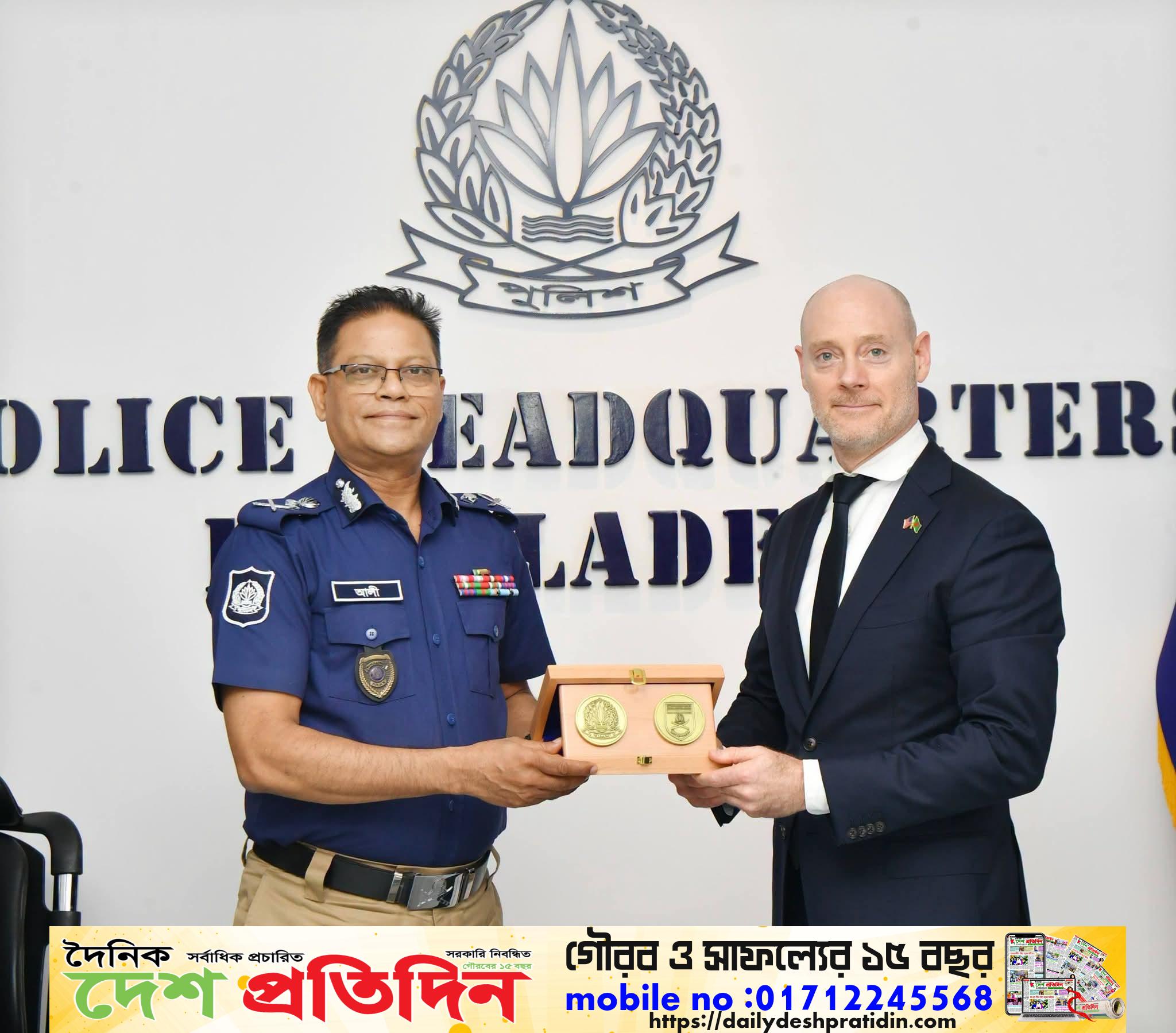 আইজিপির সঙ্গে এফবিআই প্রতিনিধিদলের সৌজন্য সাক্ষাৎ