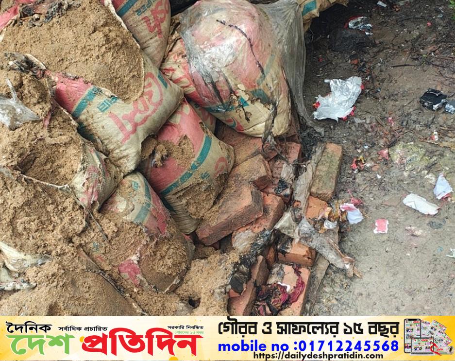 বরিশালে ভয়াবহ বোমা বিস্ফোরণে আহত তিনজন