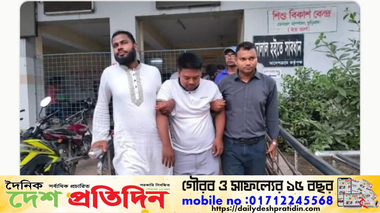জুলাই অভ্যুত্থানের অনুষ্ঠানস্থলে সাংবাদিক পেটাল ছাত্রদল