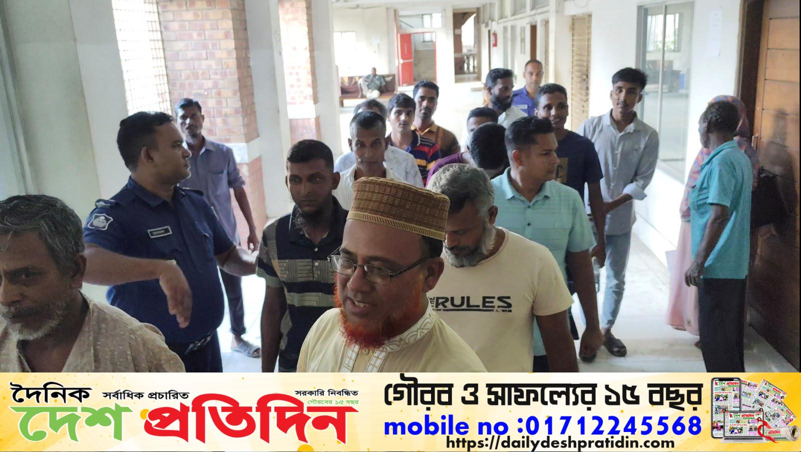 চাঁদাবাজির মামলায় জামায়াত নেতা হাজী নজরুল ও সহযোগী কারাগারে, ছবি নিতে সাংবাদিকদের বাঁধা