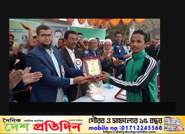 বুদ্ধিজীবী দিবসে সাঁতার প্রতিযোগিতা