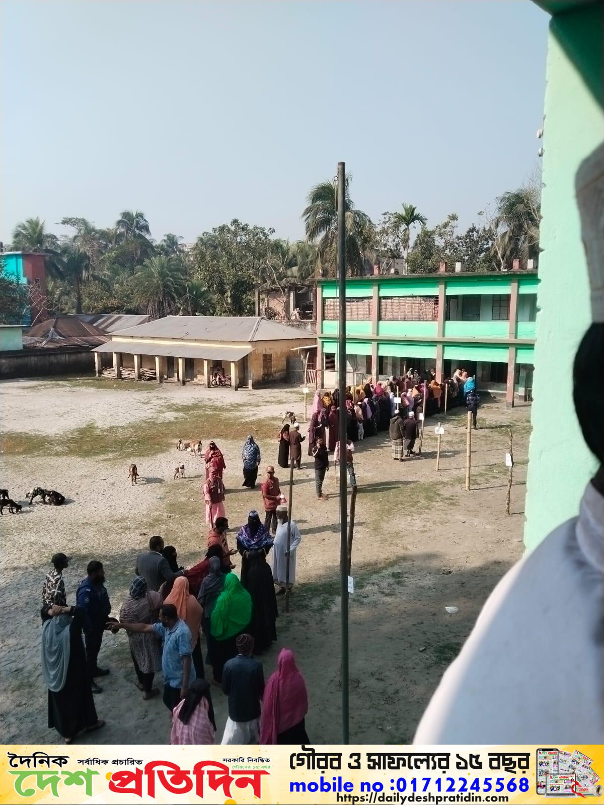 রাজাপুর আদাখোলা কেন্দ্রে সংঘর্ষ, আহত কয়েকজন