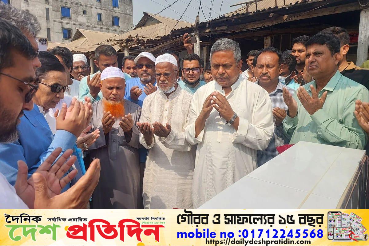 প্রধানমন্ত্রীর নির্দেশে শিশু ইরার বাড়িতে গিয়ে আর্থিক অনুদান দিলেন পার্বত্য প্রতিমন্ত্রী 