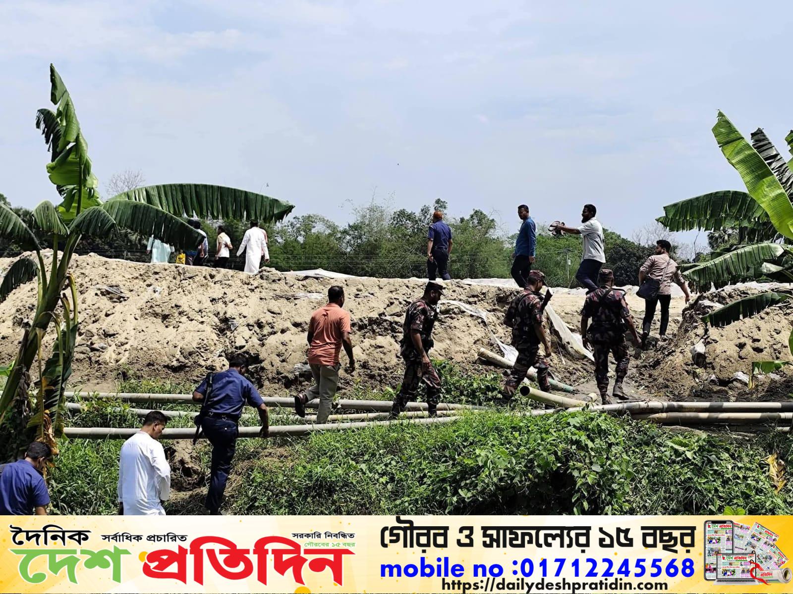মিরসরাই উপজেলার করেরহাট অদ্যকুটি টাকার বালু উত্তোলন মোল্লাঘাটে অবৈধভাবে