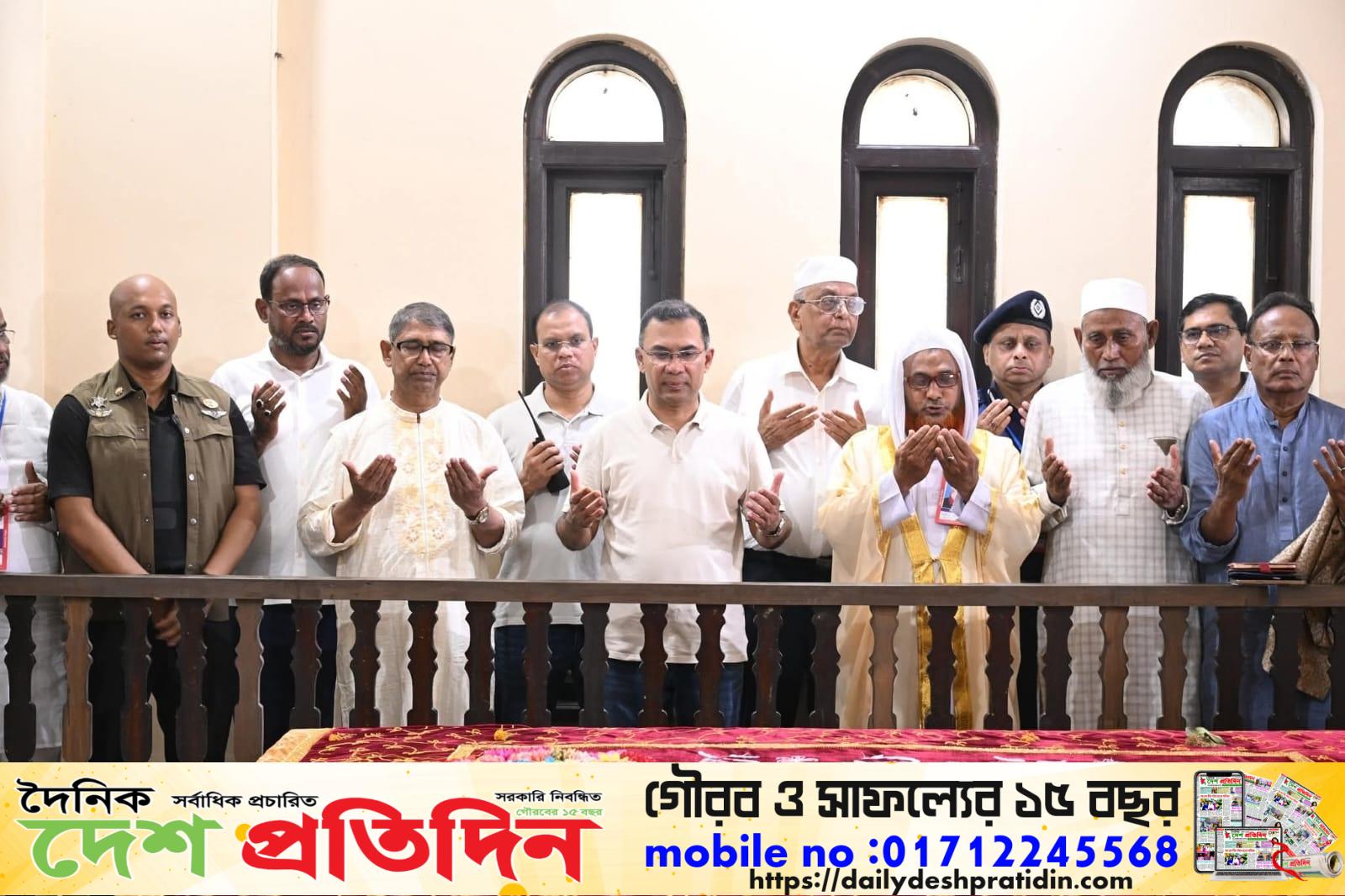 মওলানা ভাসানীর মাজার জিয়ারত করলেন প্রধানমন্ত্রী