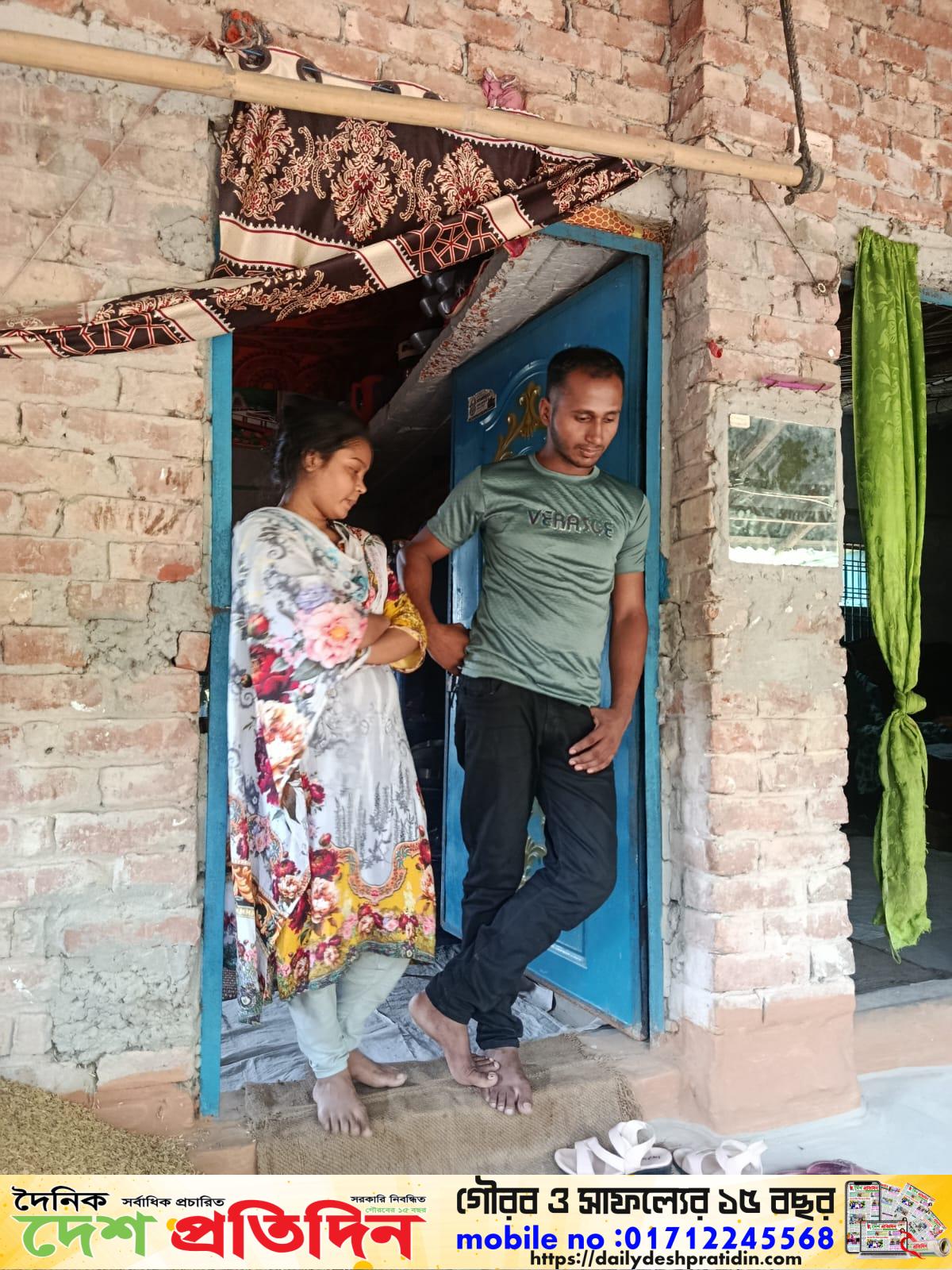 পাঁচবিবিতে গার্মেন্টস কর্মীকে নিয়ে বিবাহিত যুবকের প্রকাশ্যে অবস্থান এলাকায় চাঞ্চল্য