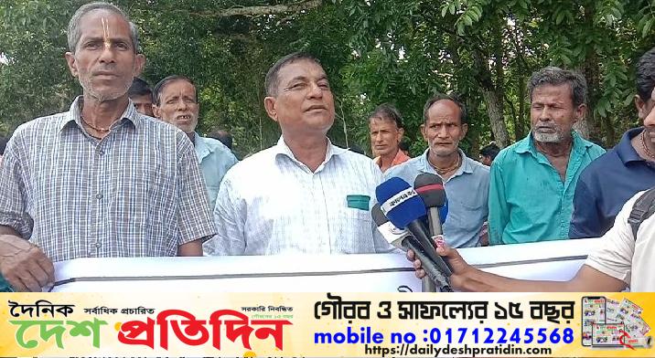 কুলাউড়ার হাজীপুরে চকরনচাপে মন্দির ও জনসাধারণের যাতায়াতের রাস্তা কেটে দেওয়ার অভিযোগ, দ্রুত পুনঃনির্মাণের দাবি