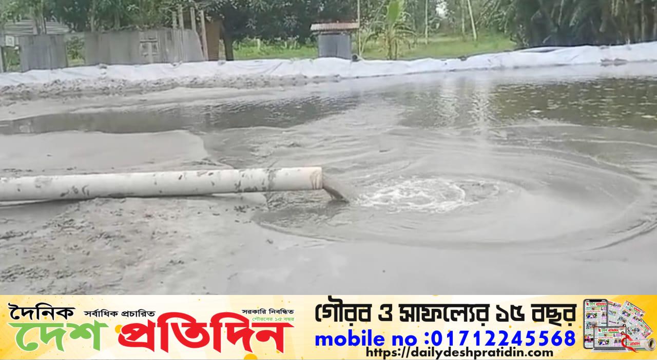 মাদারগঞ্জের প্রশাসনকে ম্যানেজ করে আশ্রয়ণ পুকুরে বালু উত্তোলন  দিনে-রাতে হাতিয়ে নিচ্ছে কোটি টাকা